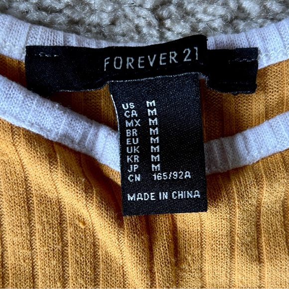 Yellow Ribbed cropped Tank - Picture 3 of 3